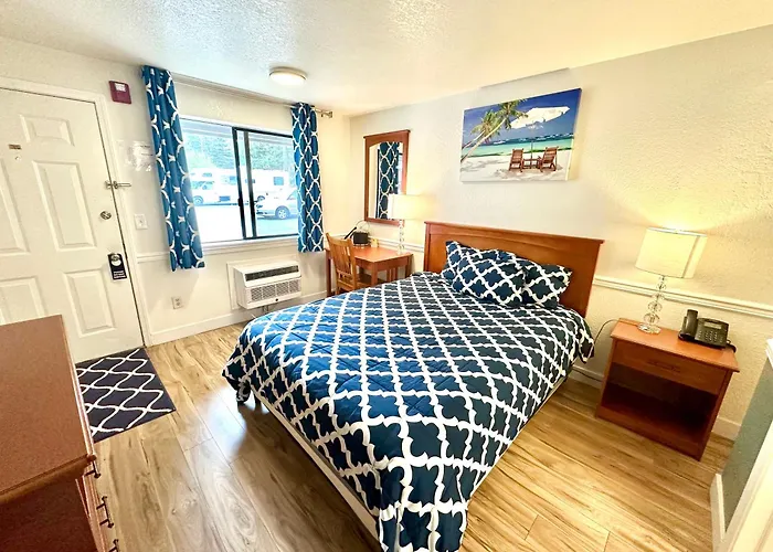 Belfair Motel