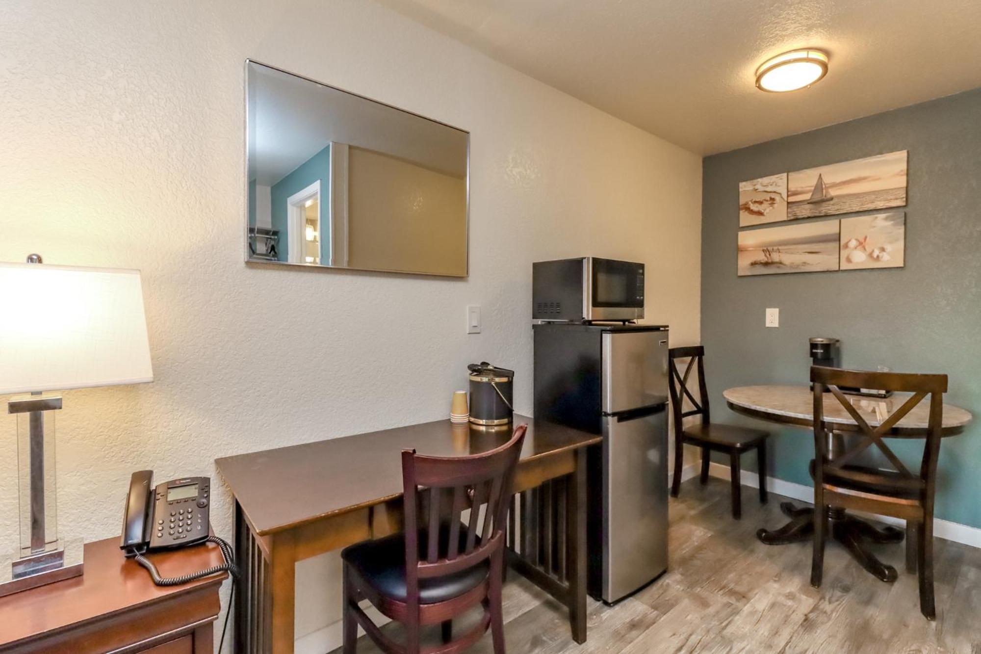 Belfair Motel 2*